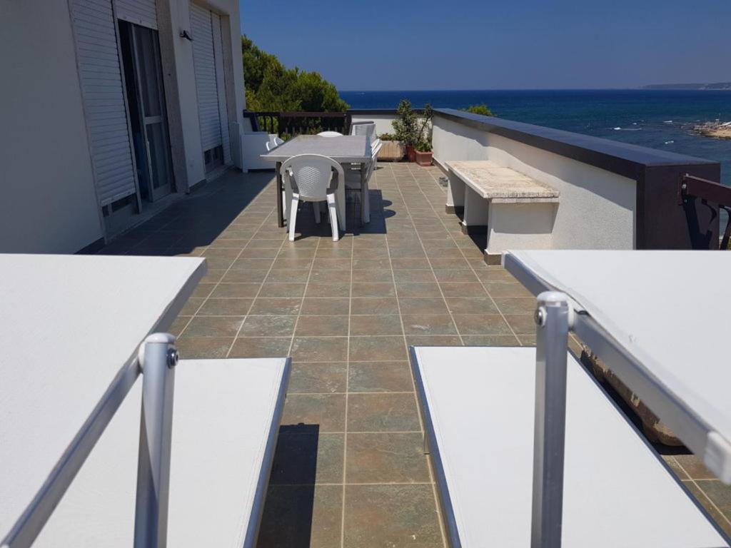 Suite Con Terrazzo Sul Mare E Discesa In Spiaggia A Галлиполи Экстерьер фото