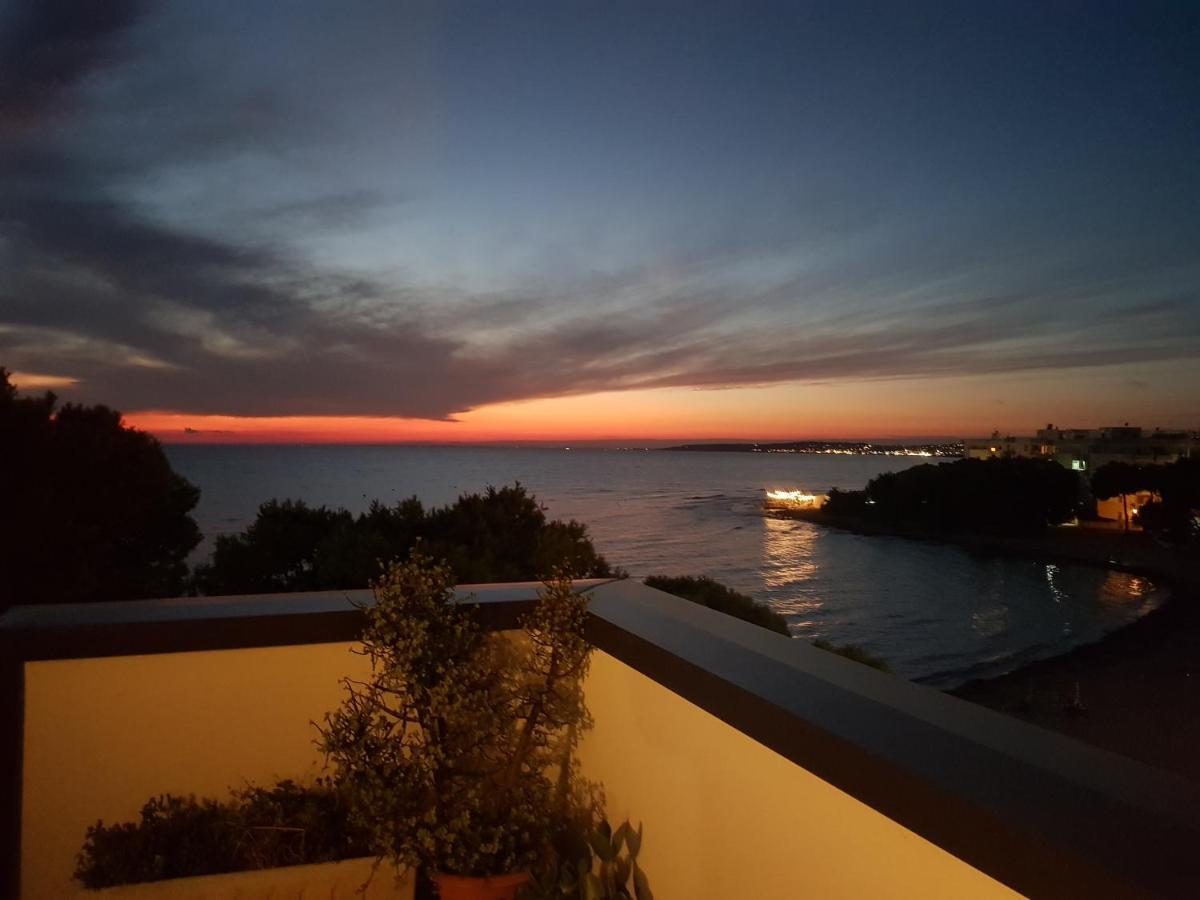 Suite Con Terrazzo Sul Mare E Discesa In Spiaggia A Галлиполи Экстерьер фото